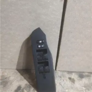 MANDO ELEVALUNAS DEL. IZDO.