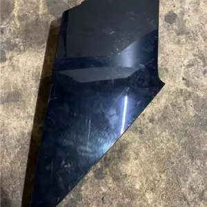 MOLDURA ALETA TRA. DCHA.