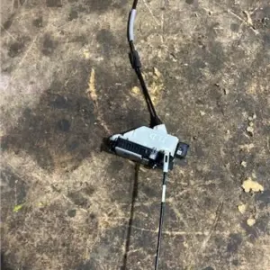 CERRADURA PUERTA DEL. DCHA.