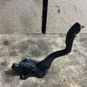PEDAL ACELERADOR