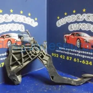 PEDAL EMBRAGUE