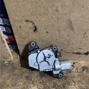 MOTOR LIMPIAPARABRISAS TRA.