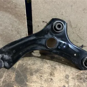 BRAZO SUSPENSION DEL. IZDO.