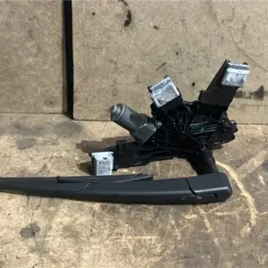 MOTOR LIMPIAPARABRISAS TRA.
