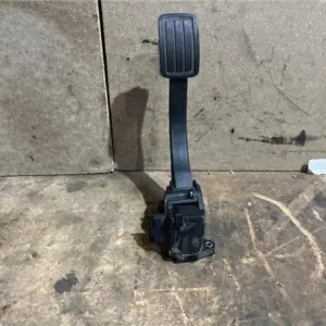 PEDAL ACELERADOR