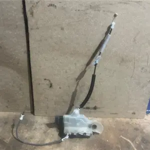 CERRADURA PUERTA DEL. IZDA.
